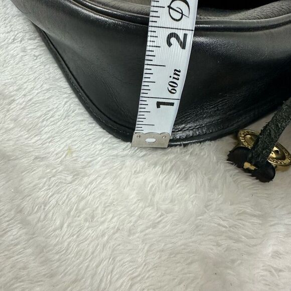 Vintage Dooney & Bourke Pebbled Leather Push Lock Shoulder Bag Classic Black - Picture 14 of 14